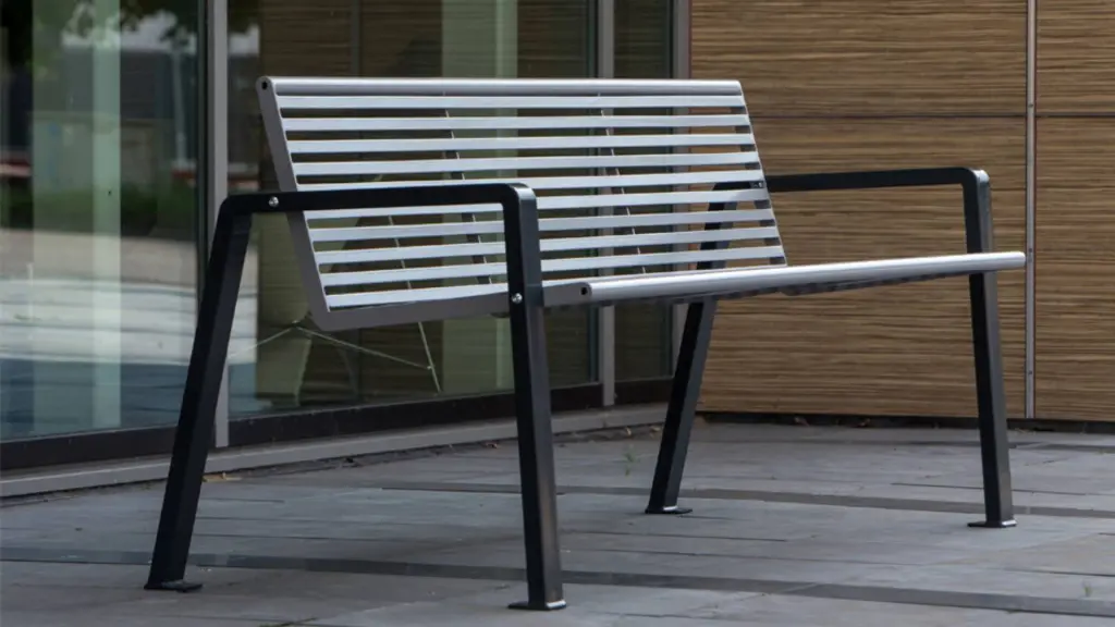 Banc d'extérieur REST en acier