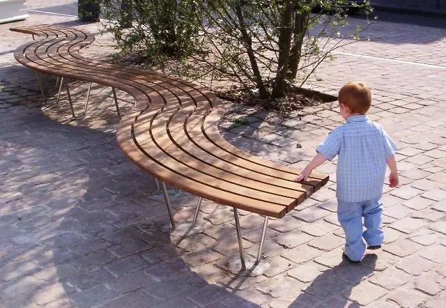 Banc public modulaire SINU : structurer la place de Fives à Lille, photo 4